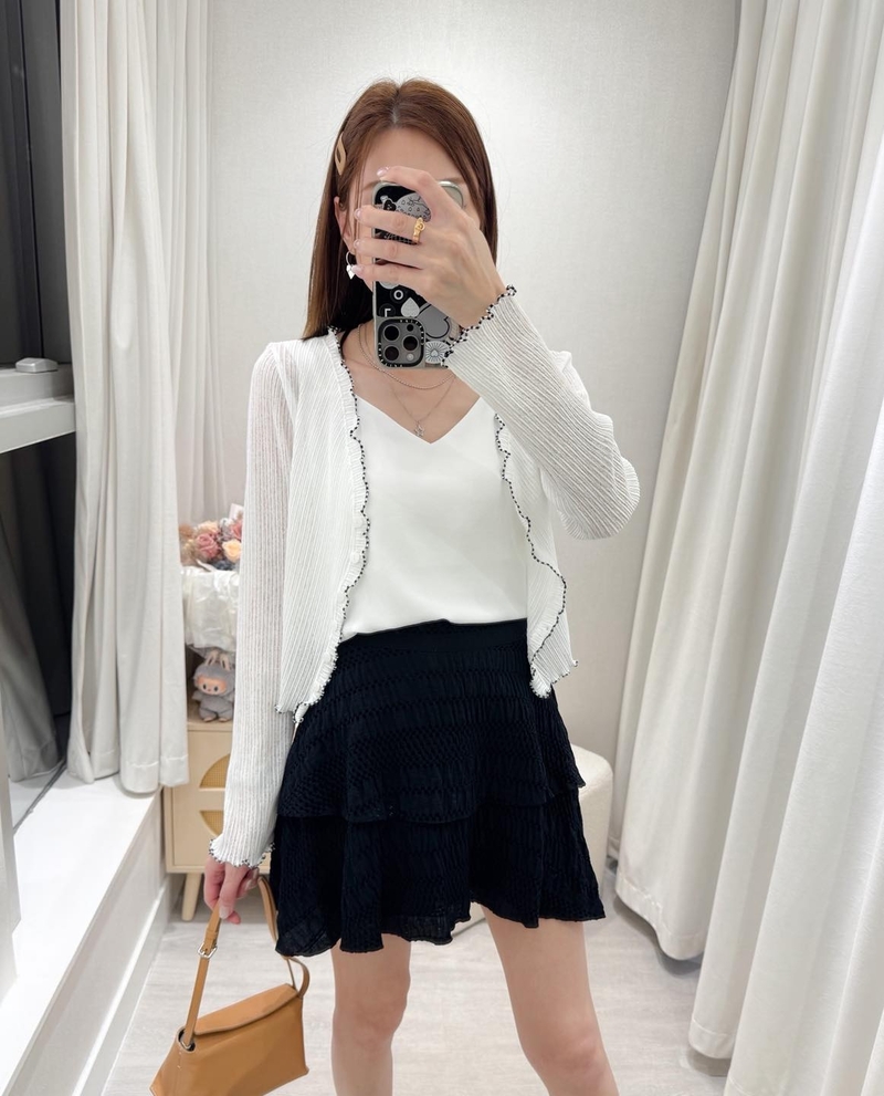 #12172 Ruffles拼色邊Cardigan