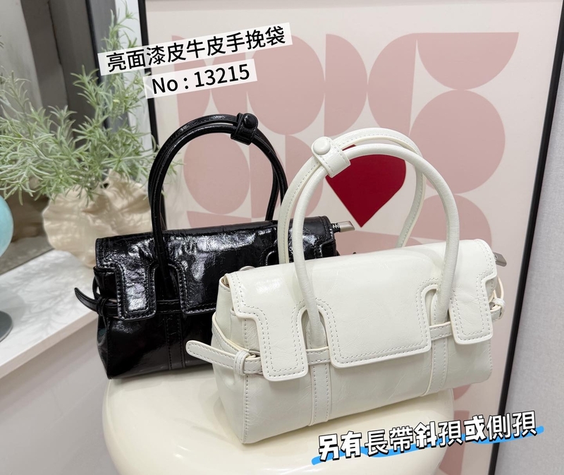 #13215  韓國亮面漆皮牛皮手挽袋